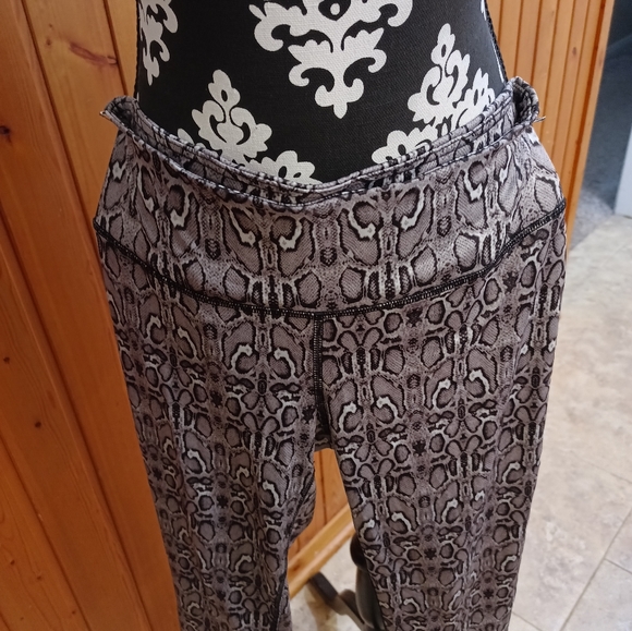 90 degree by Reflex Leggings - Picture 3 of 6